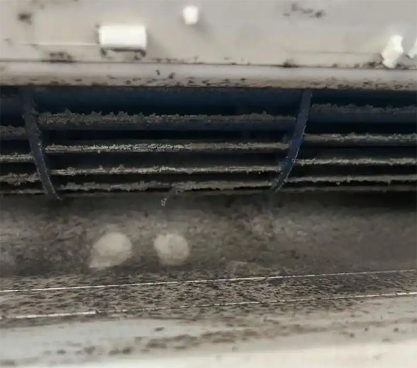 汤原空调吹的风有股烧焦味是怎么回事